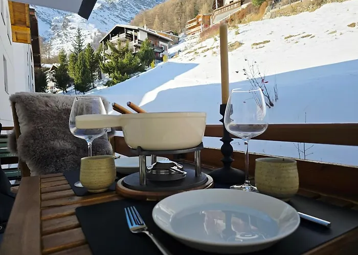 Gemuetliches Alpen-apartment Fuer 2, Direkt An Der Piste, * Saas-Fee