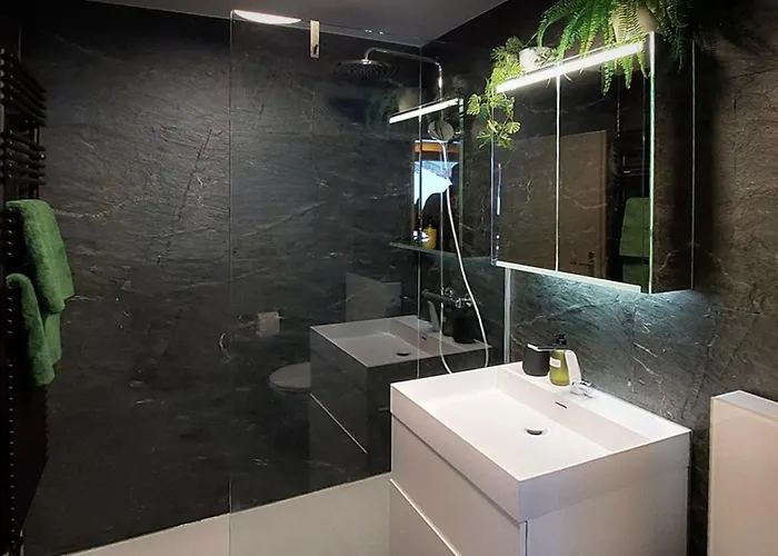 Gemuetliches Alpen-apartment Fuer 2, Direkt An Der Piste, Appartement Saas-Fee