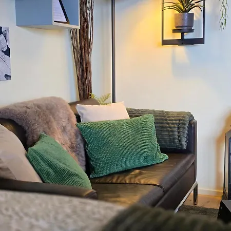 公寓 Gemuetliches Alpen-apartment Fuer 2, Direkt An Der Piste, 萨斯费